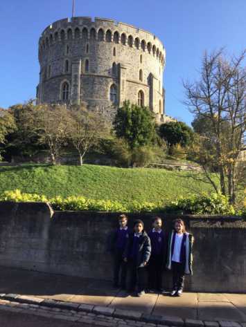 2V Explore Windsor Castle