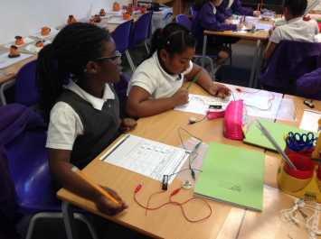 Electrical Circuits in 4J