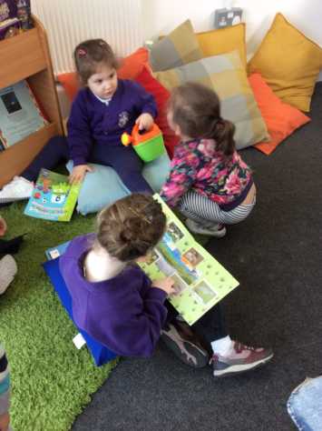 Nursery visit the Reading Cafe.