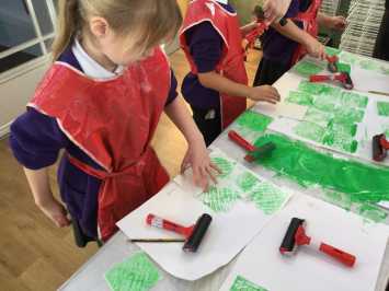 3H take part in the school art project