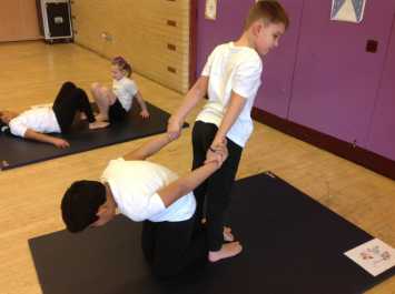 Gymnastic Balance in 4J