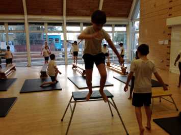4L explore balances in Gymnastics