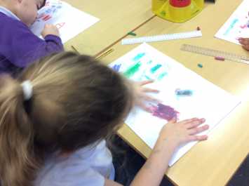 4L learn new art skills with oil pastels
