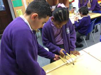 4L try carpentry in Topic